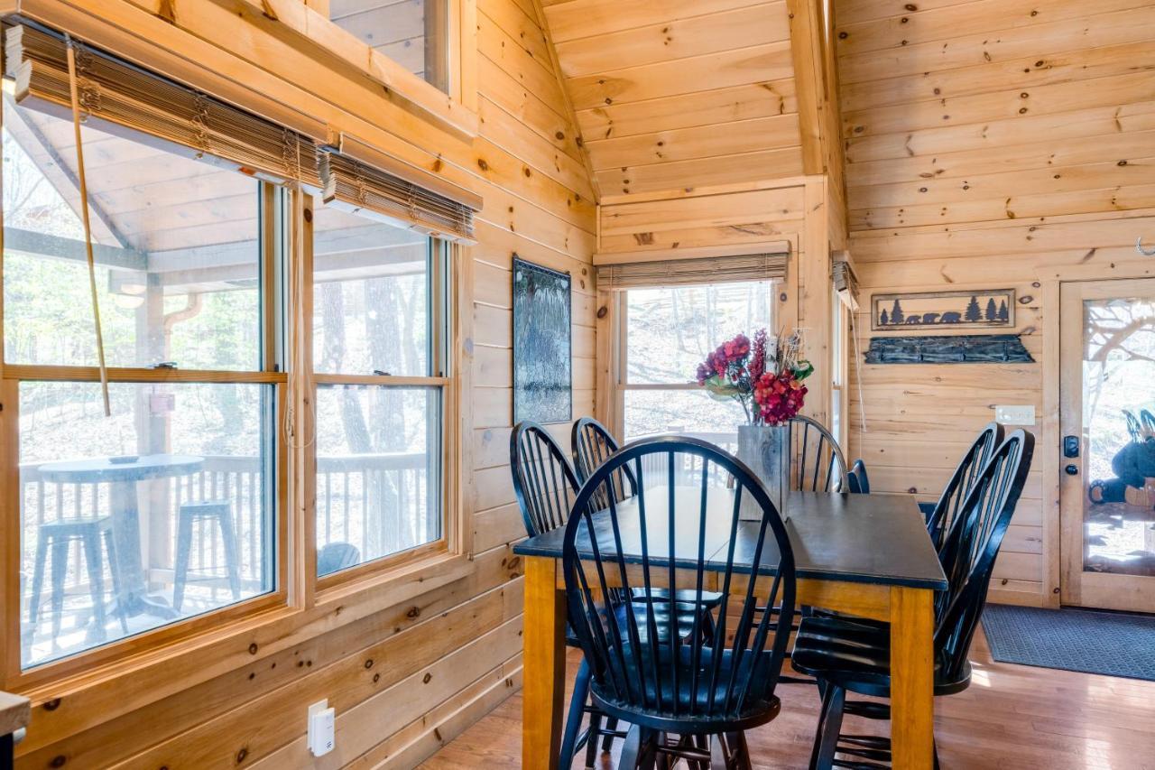 Blue Ridge Bear Bungalow Ngoại thất bức ảnh