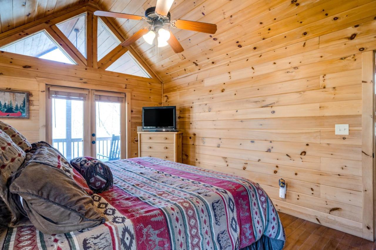 Blue Ridge Bear Bungalow Ngoại thất bức ảnh