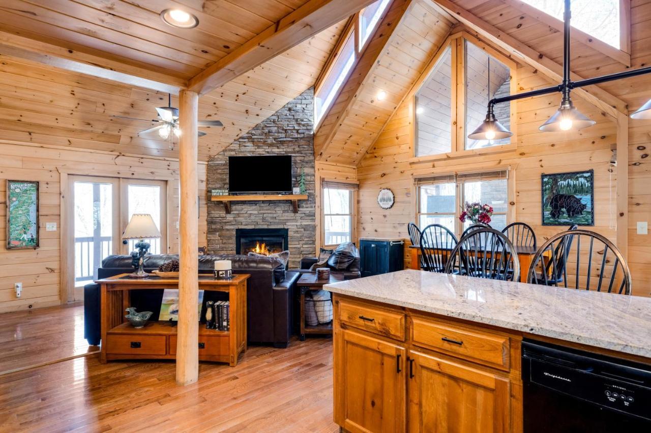 Blue Ridge Bear Bungalow Ngoại thất bức ảnh